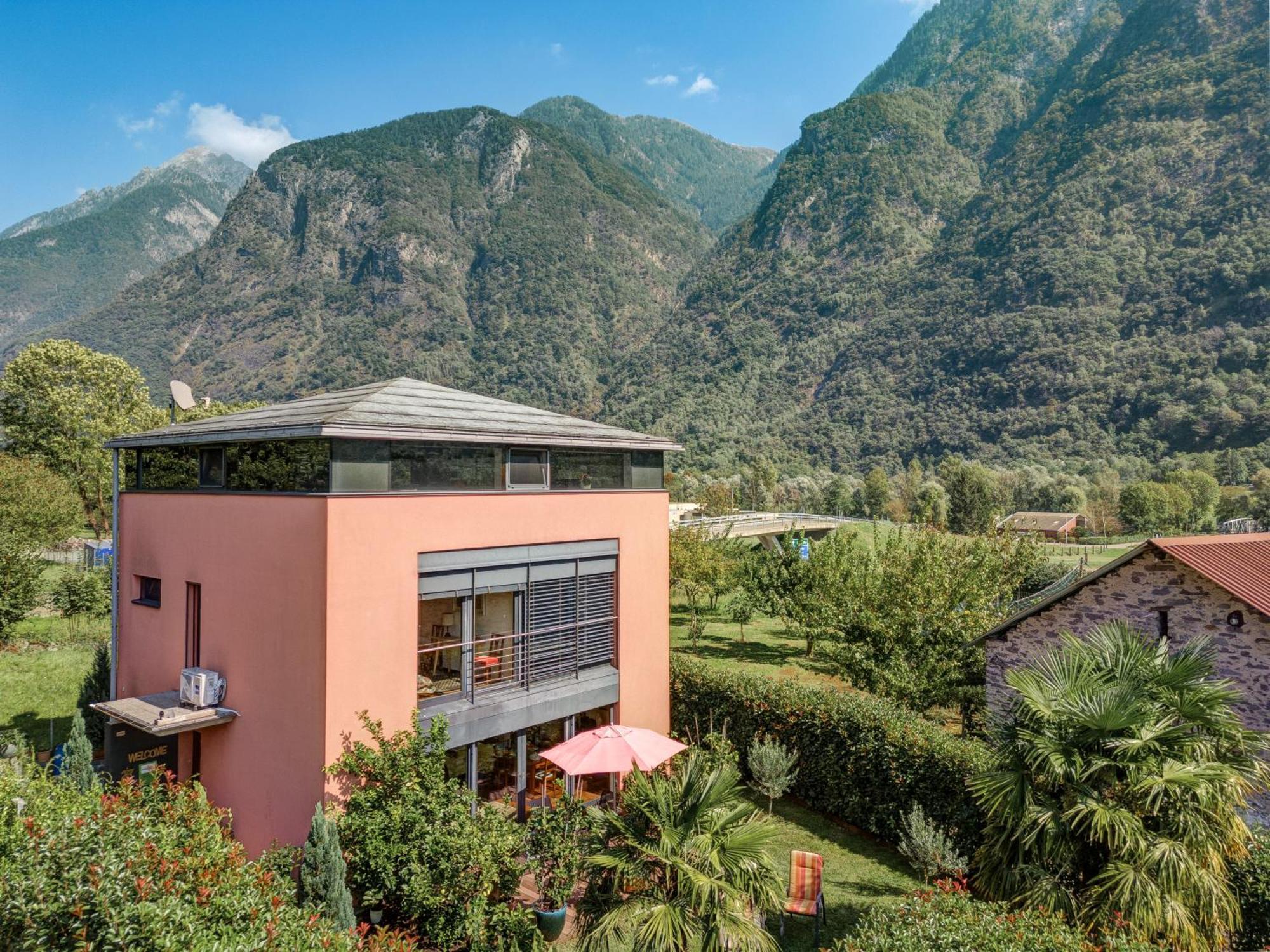 Casa Oliver, Tra La Calanca E I Castelli Di Bellinzona Grono Buitenkant foto